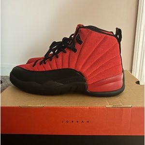 Air Jordan 12 Retro, VARSITY RED/BLACK, Men’s US size 10 NEVER WORN. BRAND NEW.